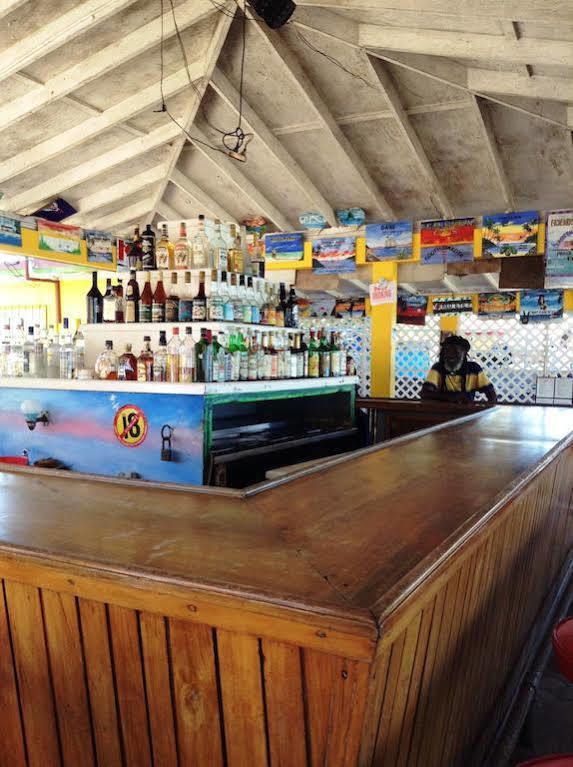 Roots Bamboo Beach Resort Negril Exterior foto
